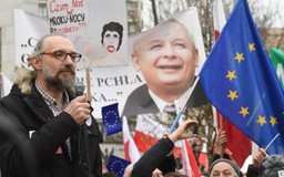 Koniec manifestacji KOD. Powód? Alarm bombowy