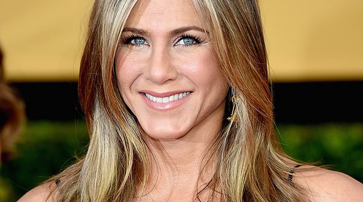 jennifer-aniston-600x800