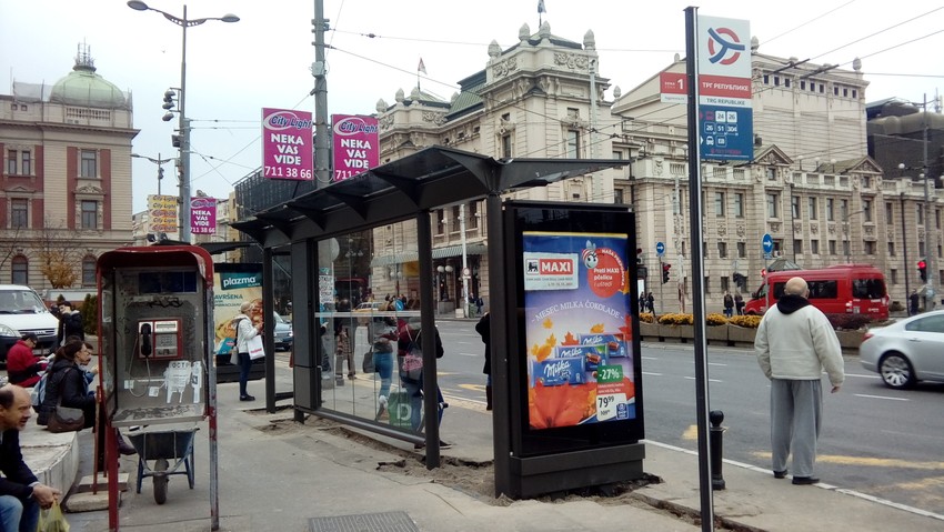 Nova stajališta na Trgu Republike