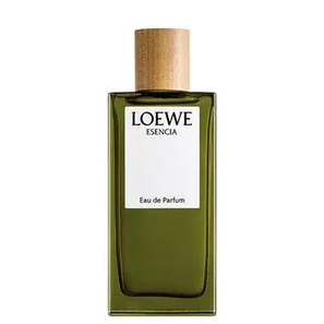Pour les hommes, l’experte recommande l’Eau de Parfum Esencia de Loewe, environ 189 francs (100 ml) chez Marionnaud.
