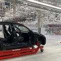 Tesla wstrzymuje produkcję w przy polskiej granicy. W tle konflikt zbrojny