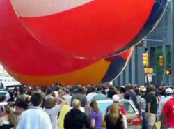 Największa na świecie piłka plażowa