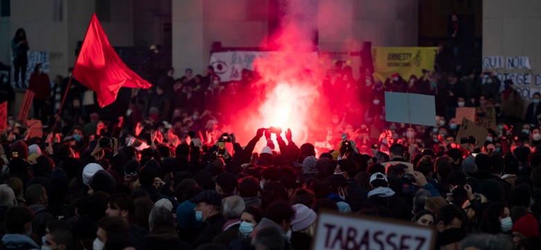 Masowe protesty we Francji. Chodzi o zakaz publikacji wizerunków policjantów