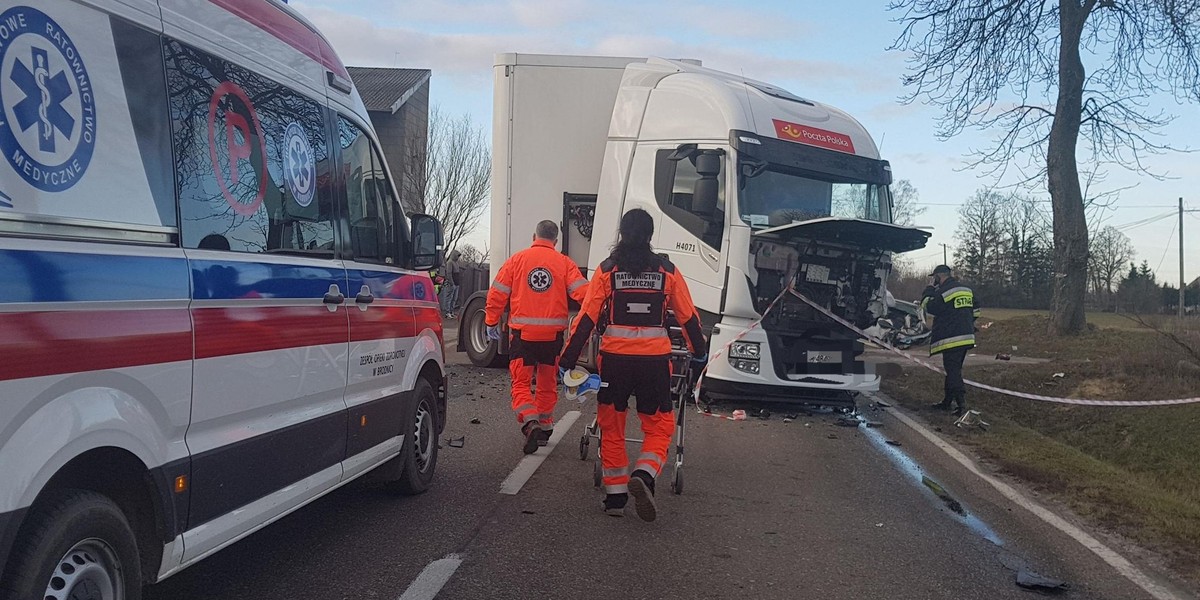 Autem jechało pięcioro młodych ludzi. Doszło do tragicznego wypadku