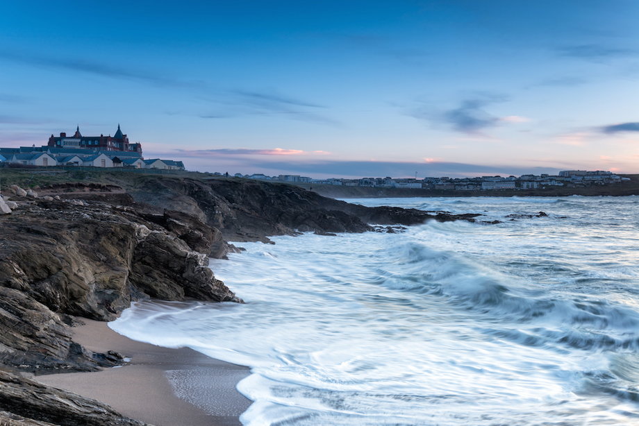 6. Fistral Beach — Newquay, Cornwall: This Cornish beach is renowned for its pictureseque scenery. One review described it as a "stunning beach" with a "lovely atmosphere," and recommended "body boarding and eating tasty pasties!"