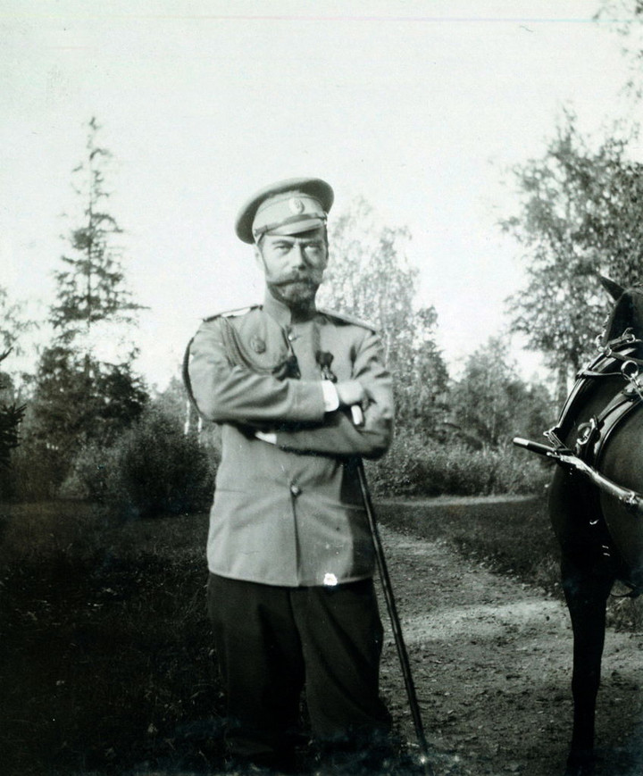Śmierć Mikołaja II oraz jego najbliższych zakończyła 200 lat panowania Romanowów w Rosji. Fot. Universal History Archive / Contributor / Getty Images
