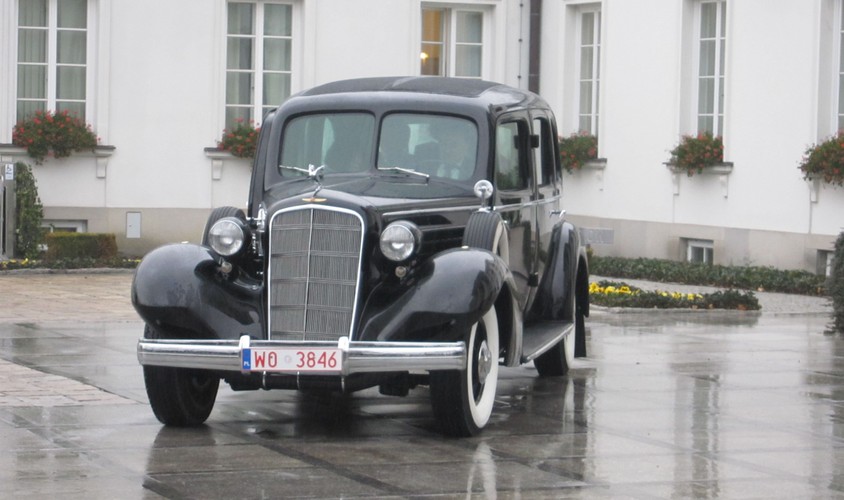 Cadillac Fleetwood Seven Passenger Limousine model 355D