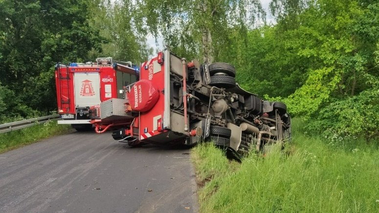 Strażacy z Łobza mieli wypadek