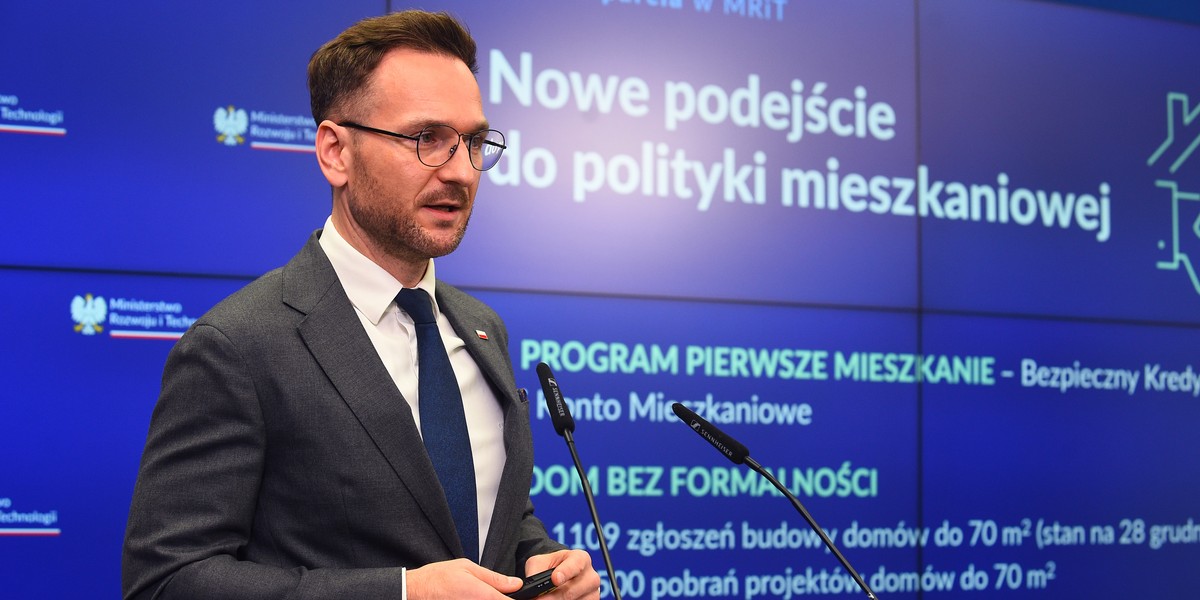 Minister Waldemar Buda podpowiada, jak oszczędzić przy zakupie pierwszego mieszkania.