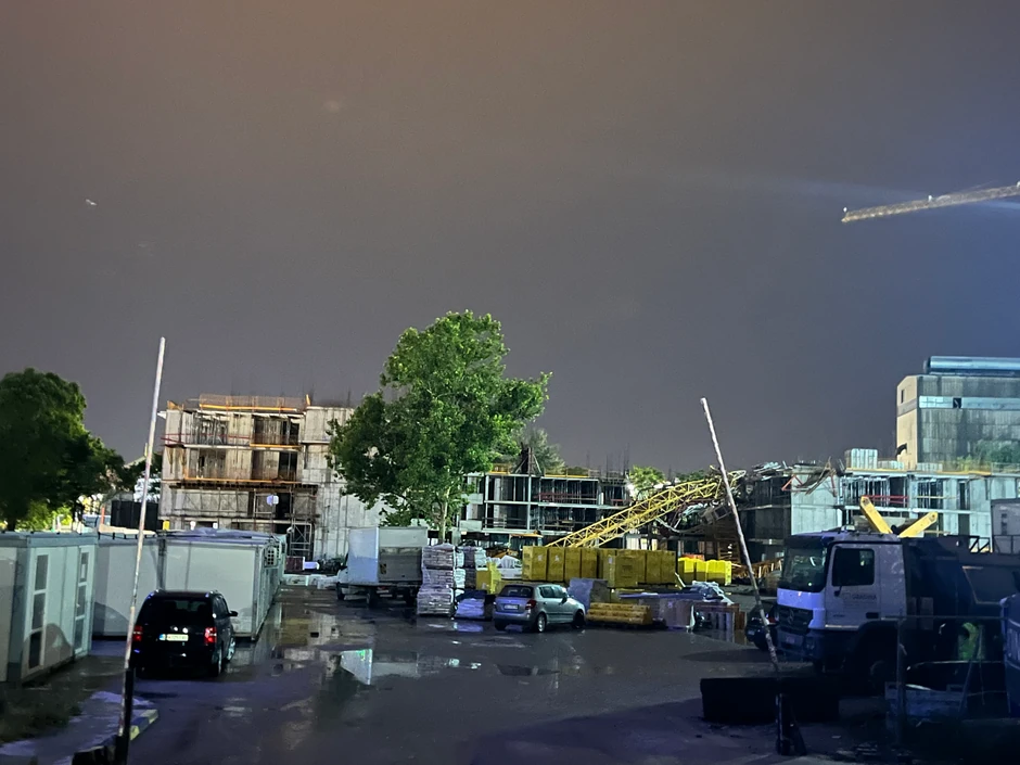 Pali kranovi na Novom Beogradu