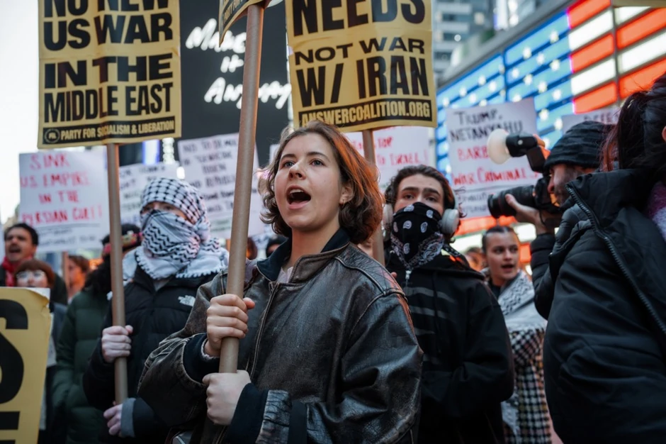 Protest u Njujorku 8. aprila protiv američkog rata u Iranu