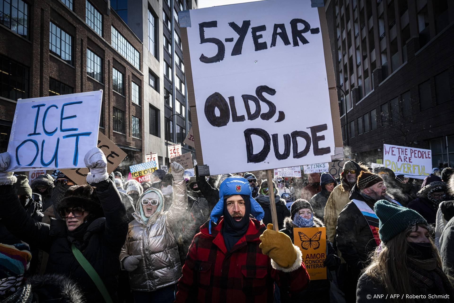 De rechter veroordeelt 'lust naar macht': vijfjarige Liam (5) en vader moeten vrij uit ICE-detentie