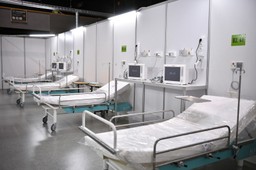 Ile kosztowało przygotowanie szpitala na PGE Narodowym? Dowiedzieli się posłowie KO