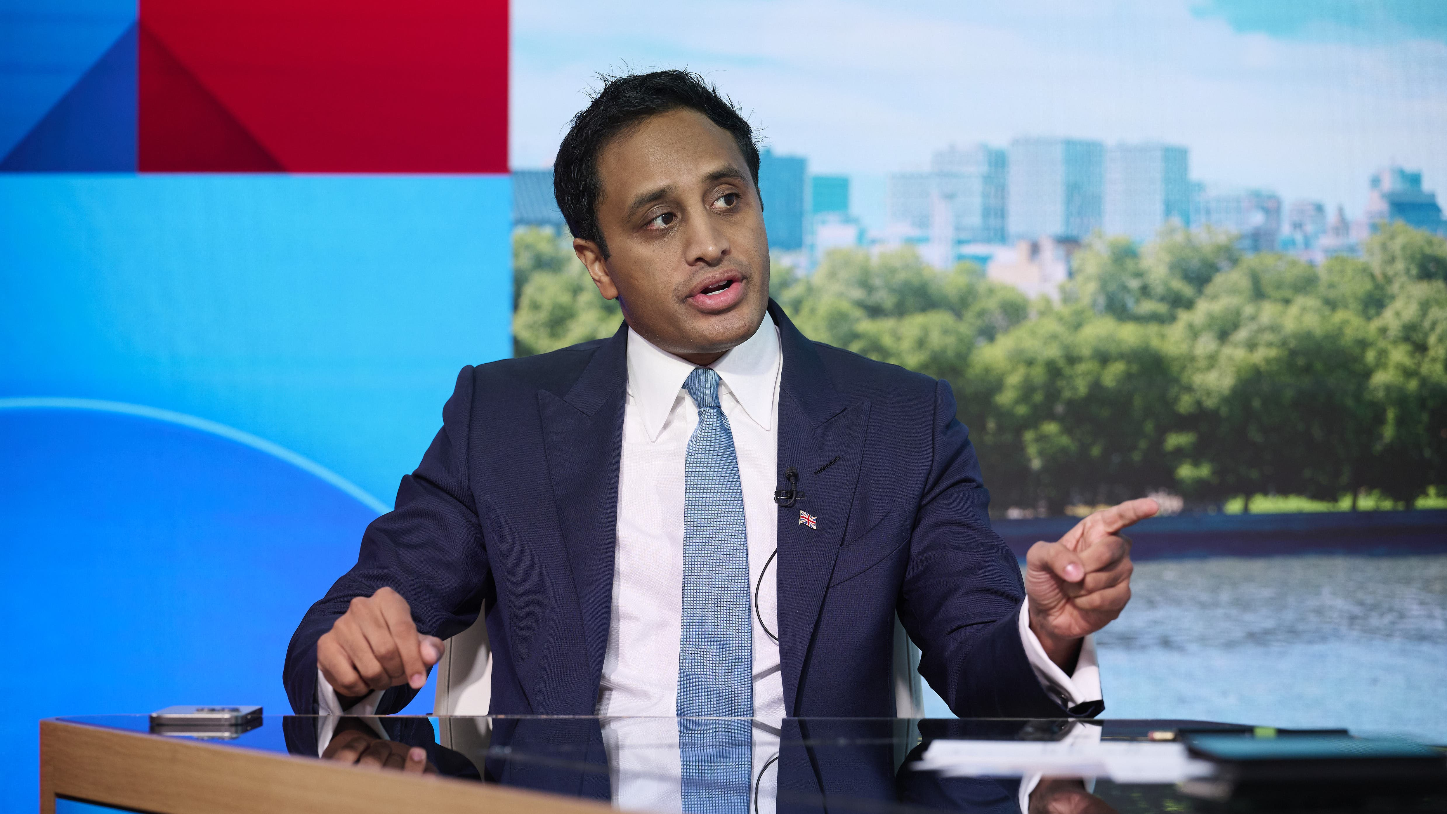 Ex-Reform leader jailed for Russia bribes: Labour demands independent probe