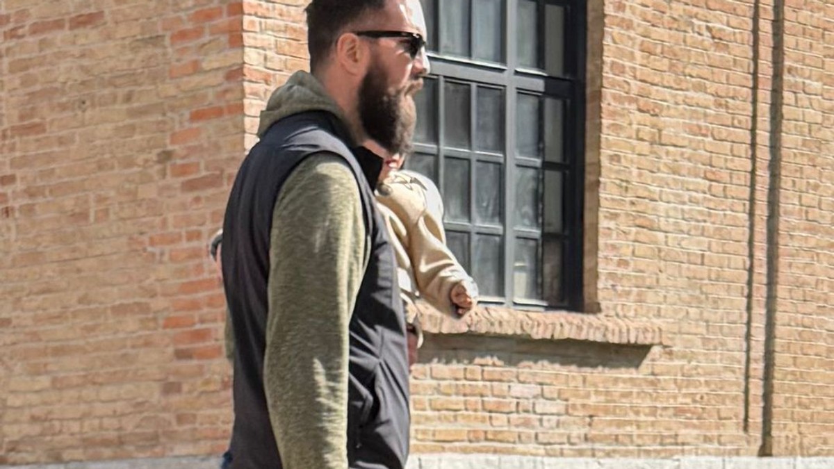 Prve slike Miroslava Raduljice sa sinom Ignjatom