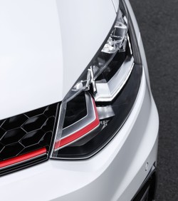 Najmłodsze dziecko Volkswagena już w Polsce. Nowe polo GTI za złotówki. ZDJĘCIA