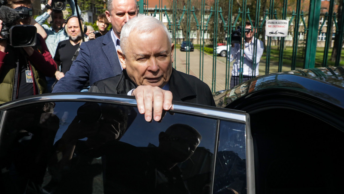 Kaczyński będzie przesłuchany z użyciem wariografu? Giertych zapowiada wniosek