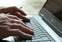 Polacy a próby wyłudzenia przez SMS. Statystyki niepokoją [BADANIE]