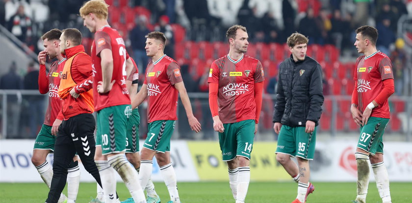 W sierpniu na ich stadionie grano hymn Ligi Mistrzów. Teraz utytułowany klub spadł aż do II ligi