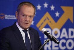 "Zagadka bardzo niepokojąca". Tusk snuje domysły w sprawie Kuchcińskiego