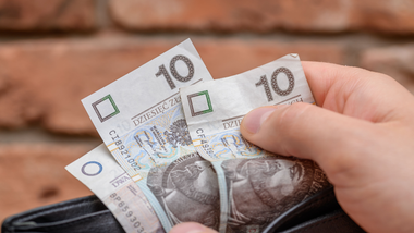 nadciąga zaciskanie pasa. emerytury mogą być pierwszą ofiarą rosnącego długu