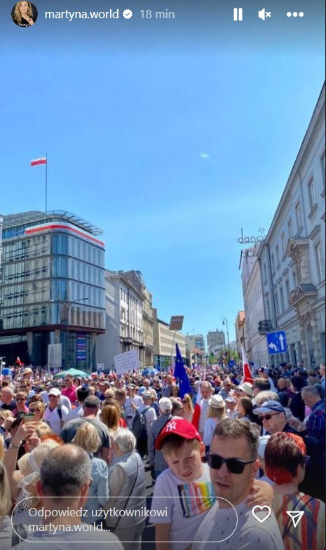 Martyna Wojciechowska na marszu 4 czerwca