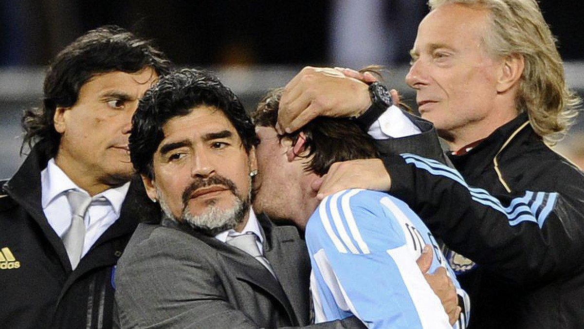 Trener piłkarskiej reprezentacji Argentyny Diego Maradona zaprzeczył pogłoskom, jakoby interesowała go posada selekcjonera drużyny narodowej Wenezueli.