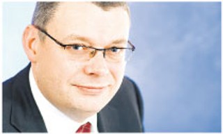 Komentarz redakcji: Łatwo wymachiwać łupkową szabelką