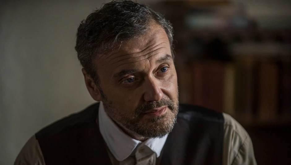 Nikola Ristanovski igra Arčibalda Rajsa u seriji "Senke nad Balkanom"