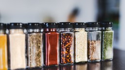 karkówka pieczona w liściach kapusty, soczysta, aromatyczna, rustykaln