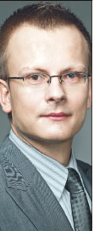 Czy można pominąć byłego pracownika przy przyznawaniu premii