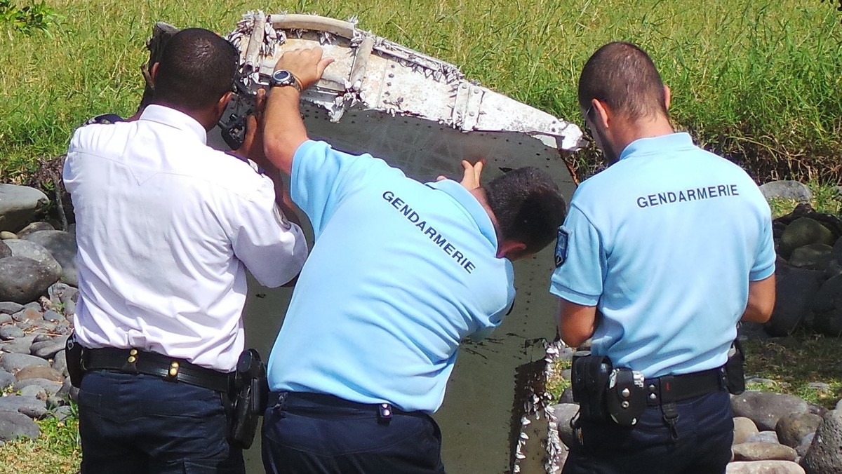 FRANCE REUNION TRANSPORT AIRCRAFT (Aircraft wreckage on the French island of Reunion in the Indian Ocean)