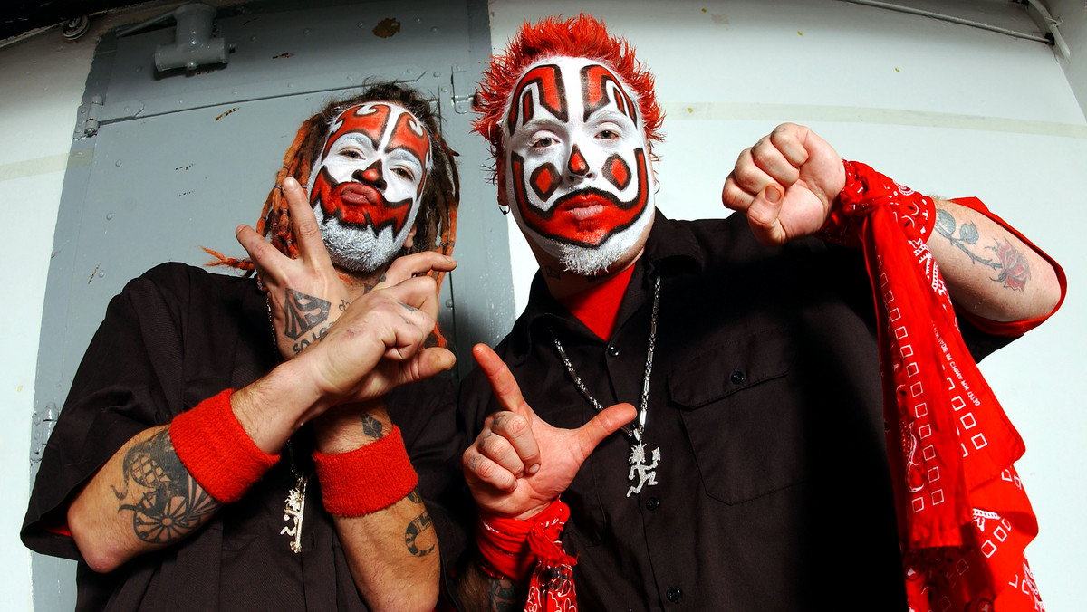 The Juggalos, czyli fani grupy Insane Clown Posse, dotąd znani głównie z zamiłowania do gazowanych napojów i malowania twarzy, zostali uznani przez FBI za grupę przestępczą. Kiedy wreszcie przestaniemy demonizować dzieciaki, które kochają muzykę?