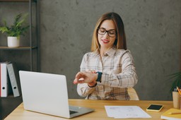 W sprawie o nadgodziny brak ewidencji czasu pracy może być korzystny dla pracownika