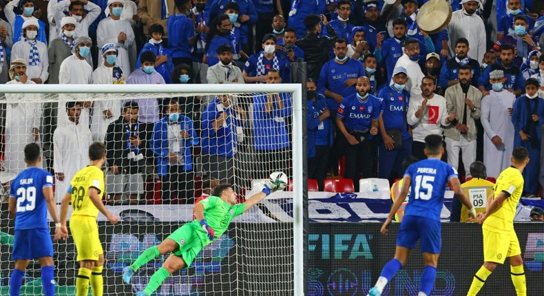 Kepa Arrizabalaga (C) made two excellent saves to preserve Chelsea's victory against Al Hilal Creator: Giuseppe CACACE