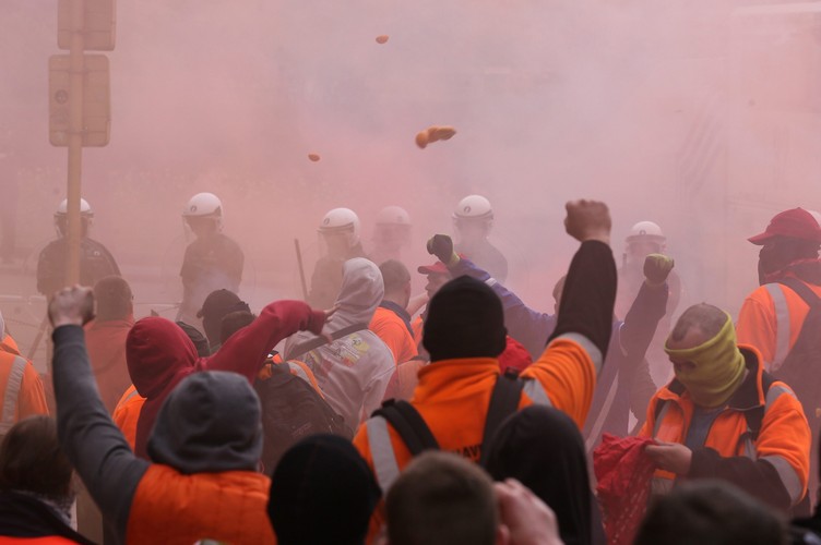 Protest związkowców w Brukseli
