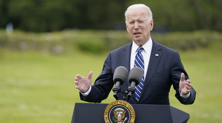 Biden a G7 csúcstalálkozóján bejelentette: 500 millió adag Pfizert oszt szét Amerika. Fotó: MTI/AP/Patrick Semansky  