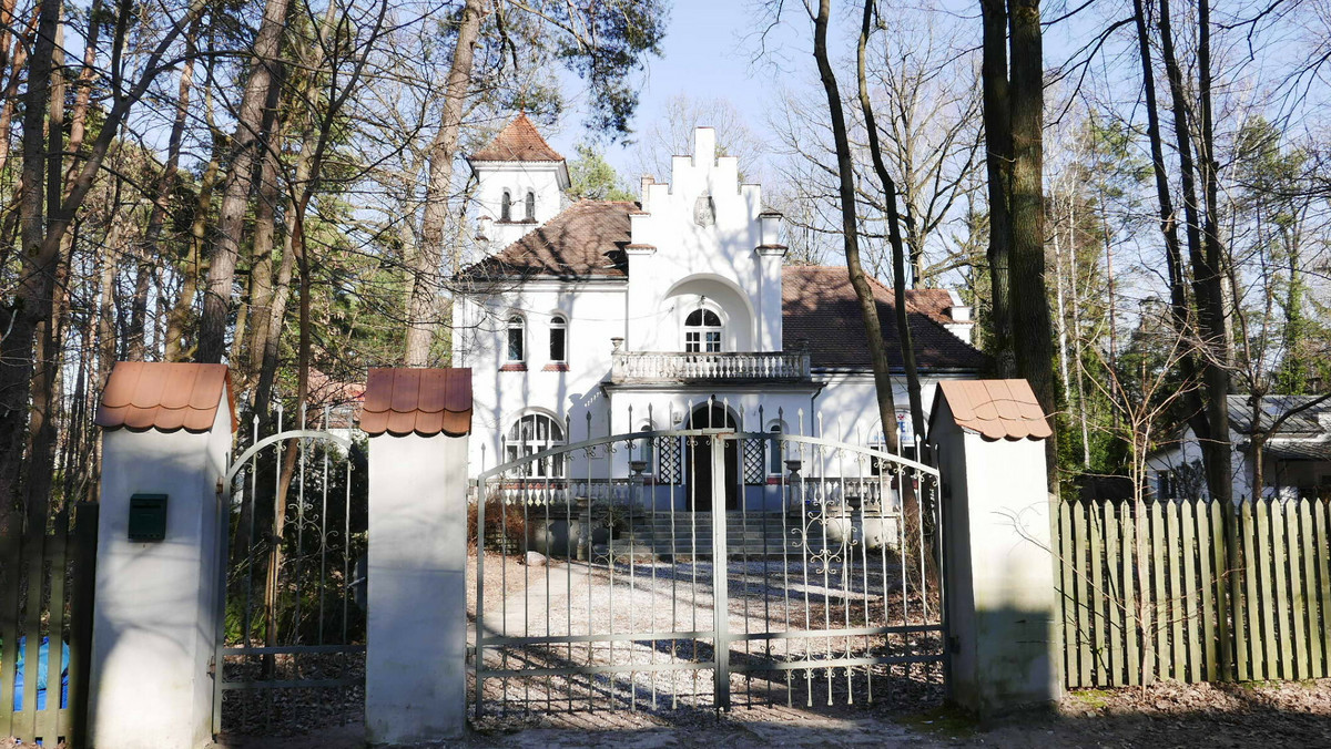 Grzyb zniszczy kultowy dom Lubiczów? Scenarzyści "Klanu" zaskakują