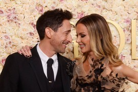 "Ima baš JAK ŽELUDAC kada spava sa njom": U vezi je sa bivšom ženom SERIJSKOG SILOVATELJA, nju optužuju da je znala za ZLOČINE, a njega niko ne razume