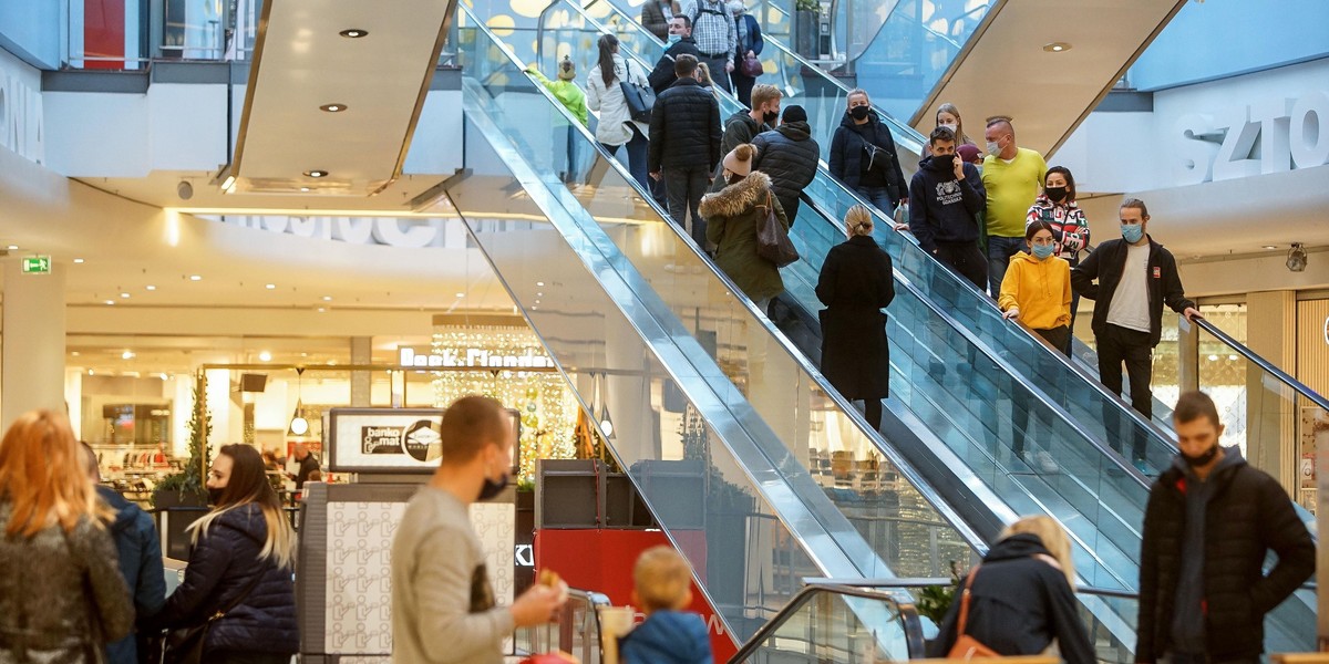 Policja ostrzega. Za brak masek posypią się kary!