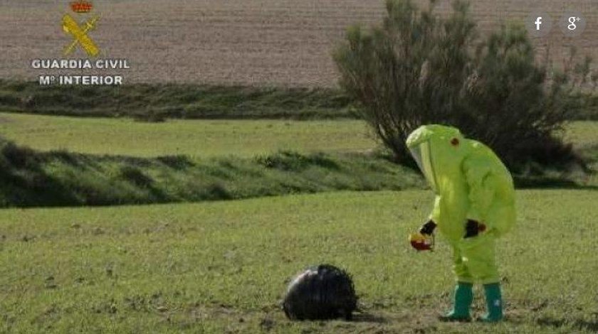 "Deszcz" metalowych kul z nieba. Ich dotykanie jest niebezpieczne