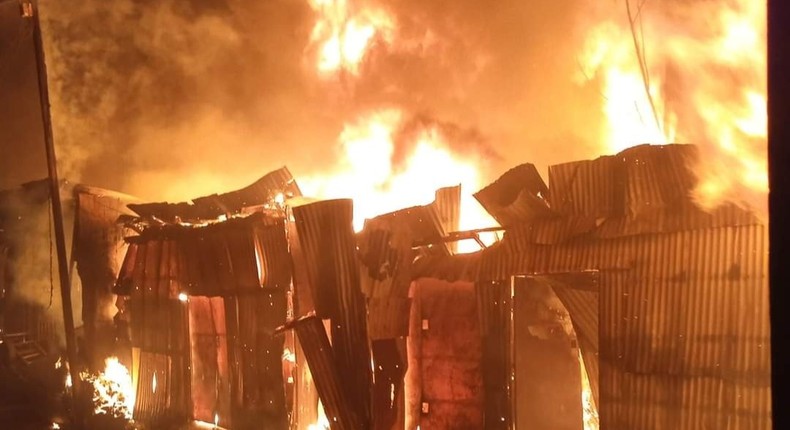 Early morning fire razes down Gikomba Market [Photos]