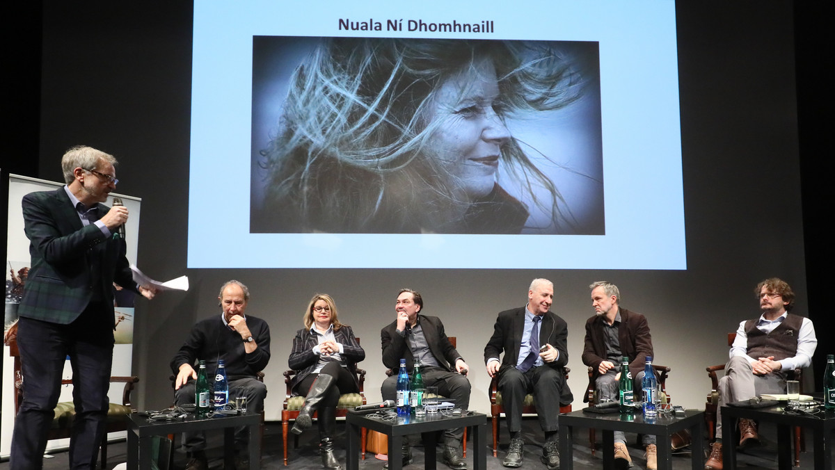 Irlandzka poetka Nuala Ni Dhomhnaill została laureatką Międzynarodowej Nagrody Literackiej im. Zbigniewa Herberta - podano w poniedziałek podczas konferencji prasowej w Teatrze Polskim w Warszawie.