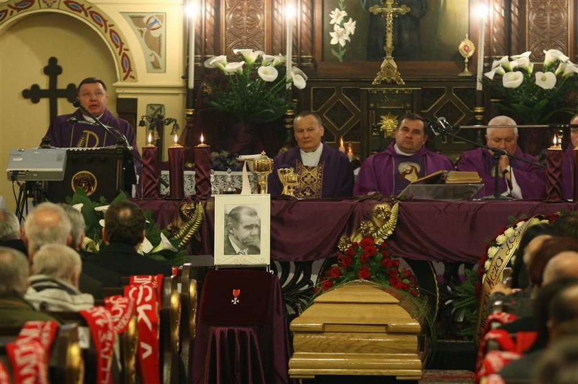 Zdjęcia z pogrzebu Smolarka