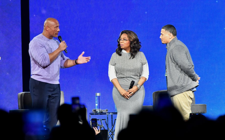 Oprah Winfrey, aktor Dwayne Johnson i piłkarz Erik Pimentel