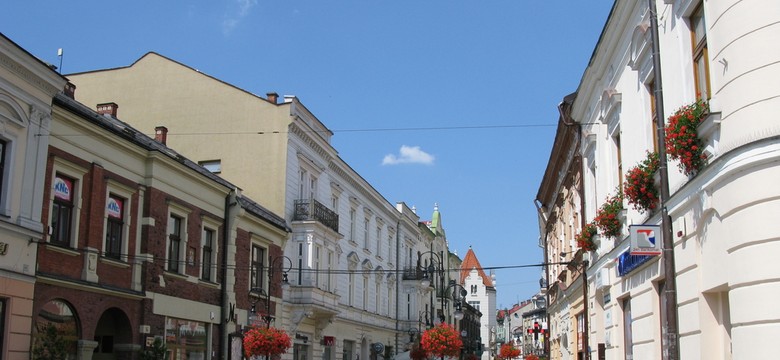 Budowa pozycji w regionie i walka ze smogiem. Plany prezydenta Nowego Sącza