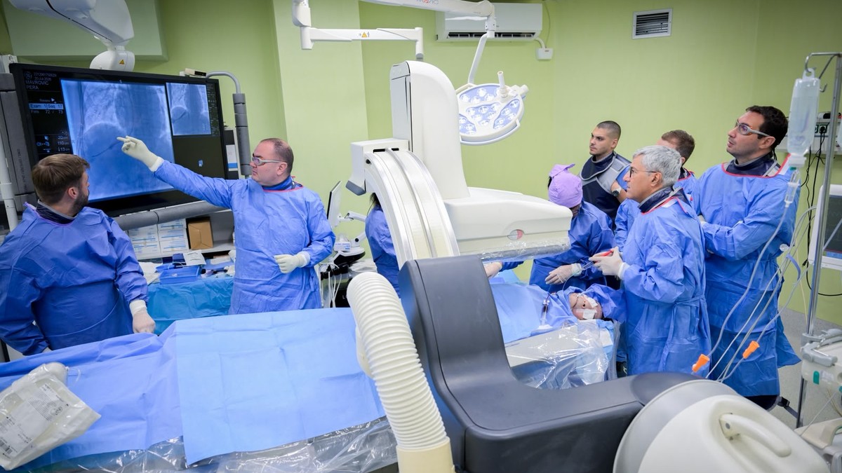 U UKCS prvi put urađena vrlo zahtevna TIPS procedura na pacijentu sa cirozom jetre