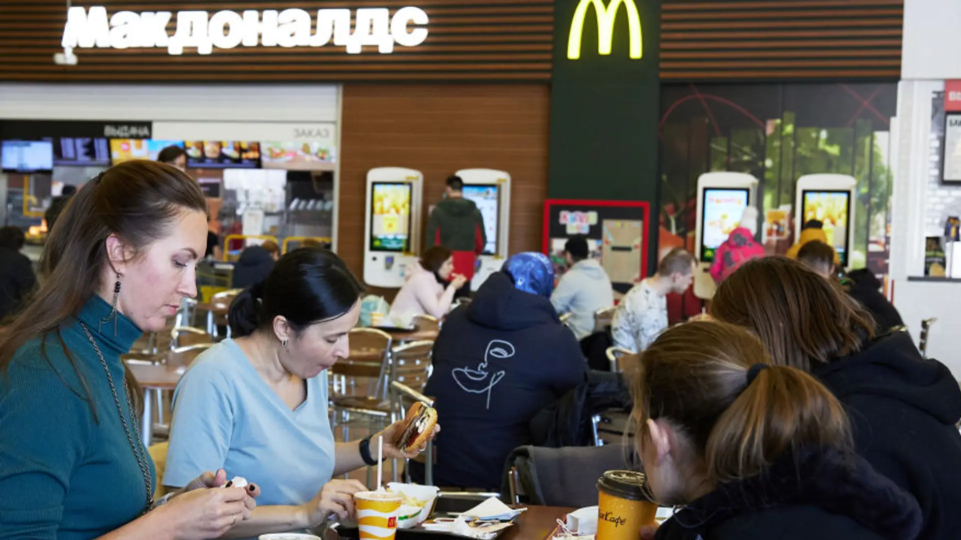 Kilka McDonald'sów wciąż działa w Rosji. "Franczyzobiorca odmówił zamknięcia"