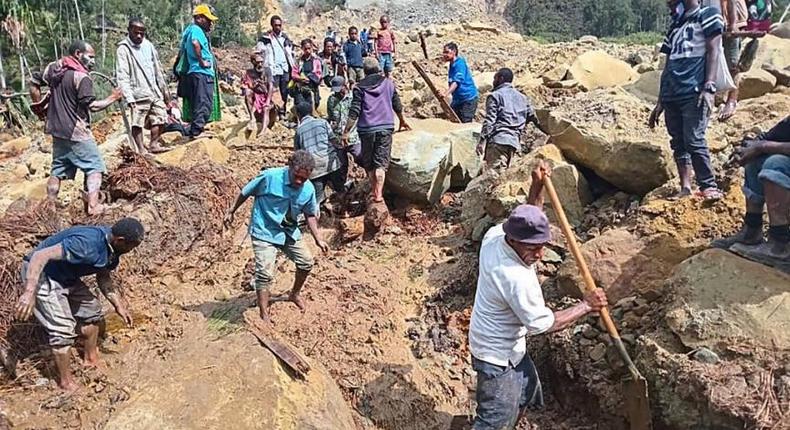 Papouasie-Nouvelle-Guinée plus de 2 000 personnes ensevelies dans le glissement de terrain