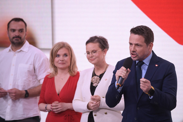 Prezydent Warszawy Rafał Trzaskowski w sztabie wyborczym Koalicji Obywatelskiej